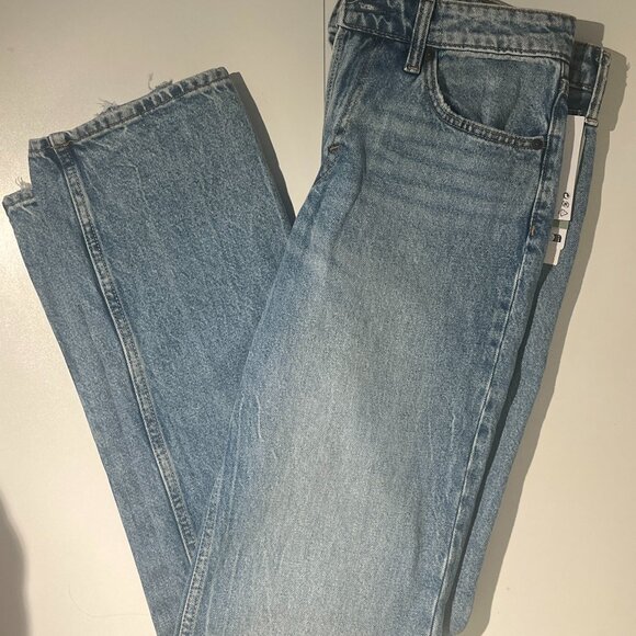 H&M Straight Leg Jeans – Mid Waist, Regular Fit (Size 6) - Picture 1 of 1